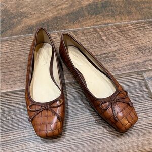 Liz Claiborne Flats